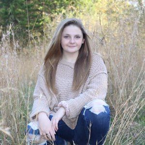 Meet your Posher, Logan rae